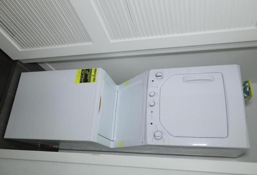 فندق Downtown Cosmopolitan Residences