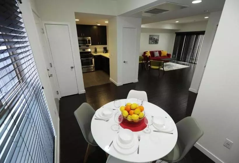 Hotelli Downtown Cosmopolitan Residences