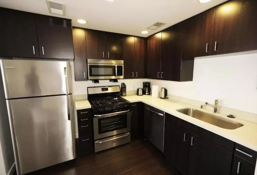 Hotelli Downtown Cosmopolitan Residences