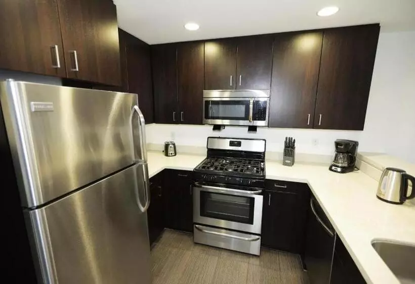 Hotelli Downtown Cosmopolitan Residences