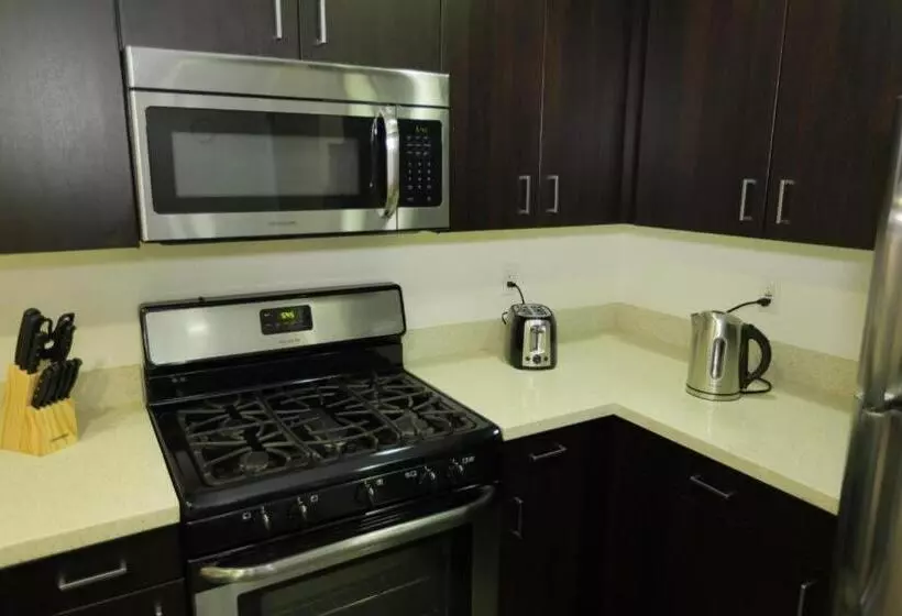 Hotelli Downtown Cosmopolitan Residences