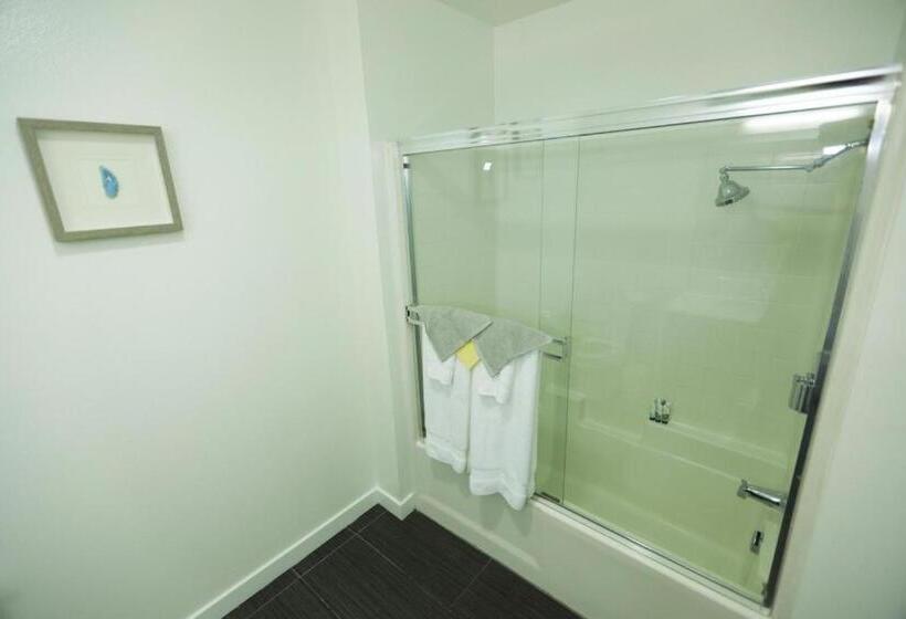 فندق Downtown Cosmopolitan Residences