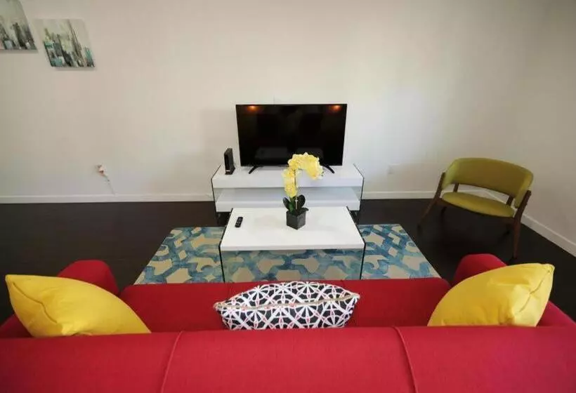Hotelli Downtown Cosmopolitan Residences