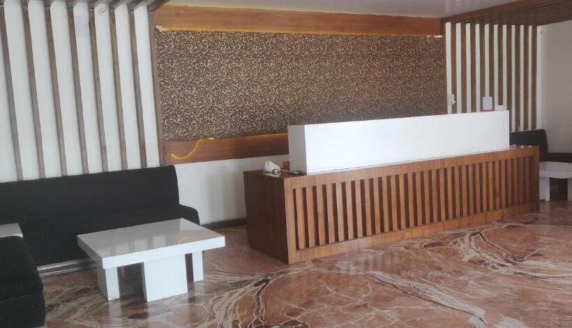 Hotel Gomti Nandan Palace