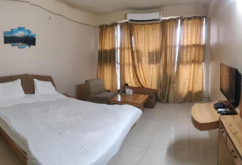 Hotel Gomti Nandan Palace