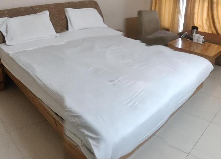 Hotel Gomti Nandan Palace