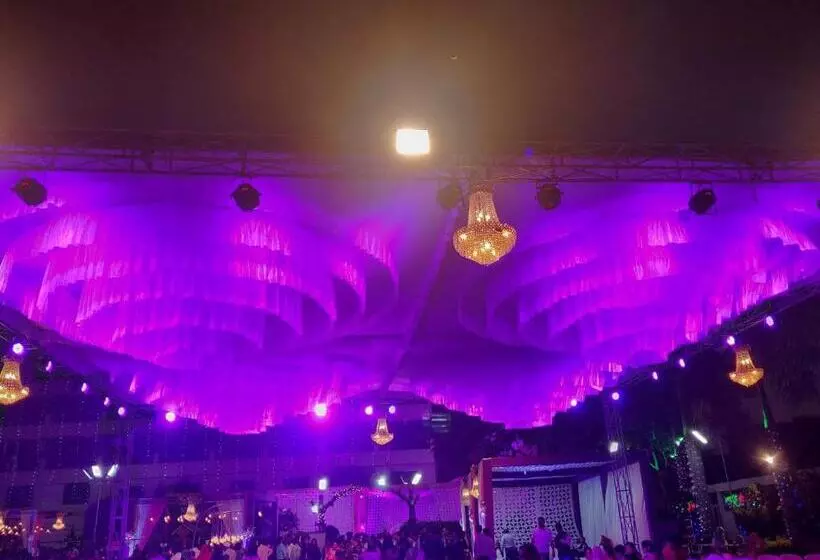 Hotelli Gomti Nandan Palace