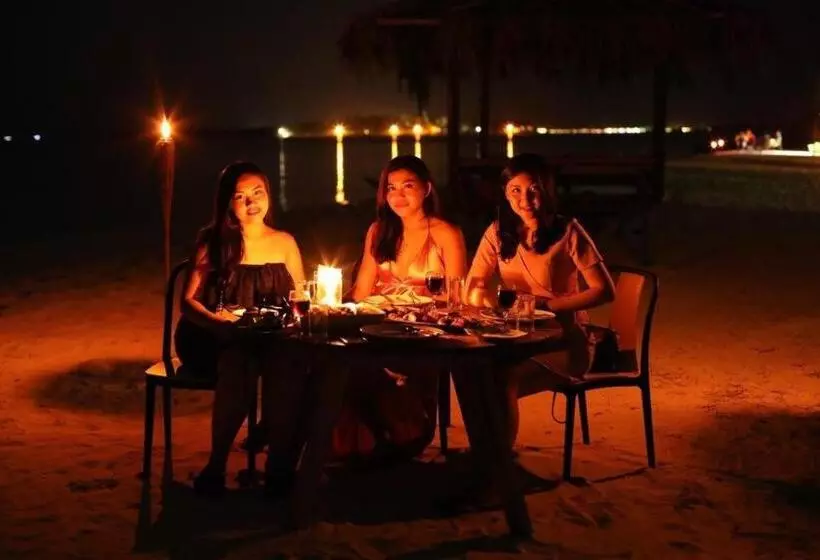 هتل La Isla Tropica