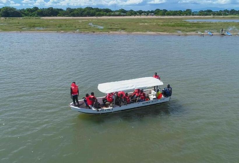 호텔 Ngonga Beach Resort