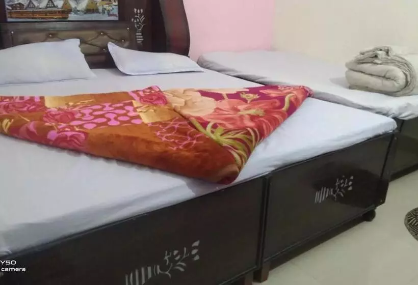 Hotelli Om Som Home Stay Hill View Yamunotri Road