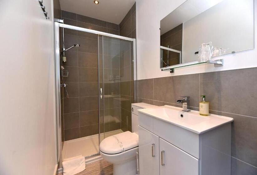 Отель Phoenix Court