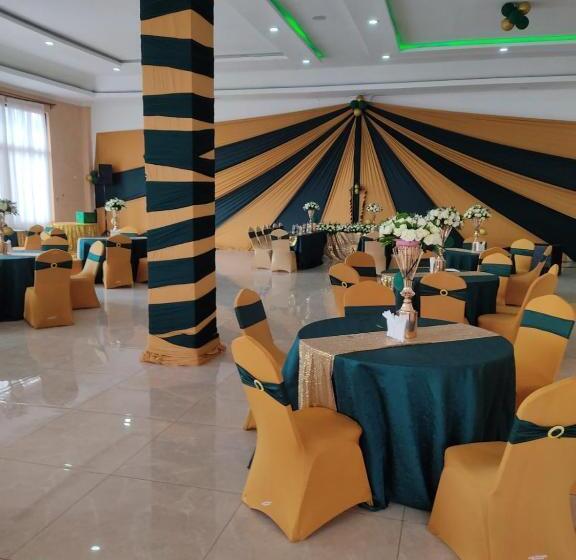 酒店 Sunstar Resort Thika