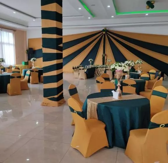 هتل Sunstar Resort Thika