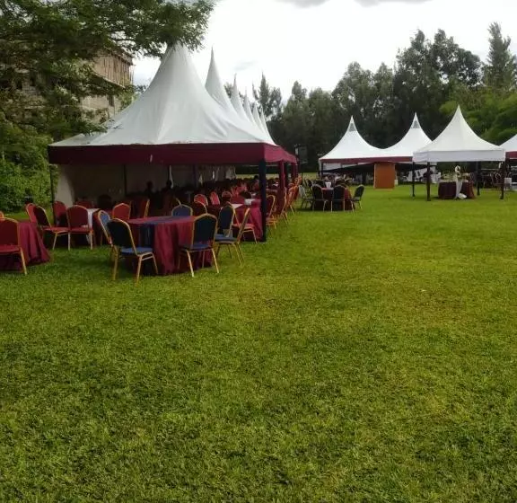 هتل Sunstar Resort Thika