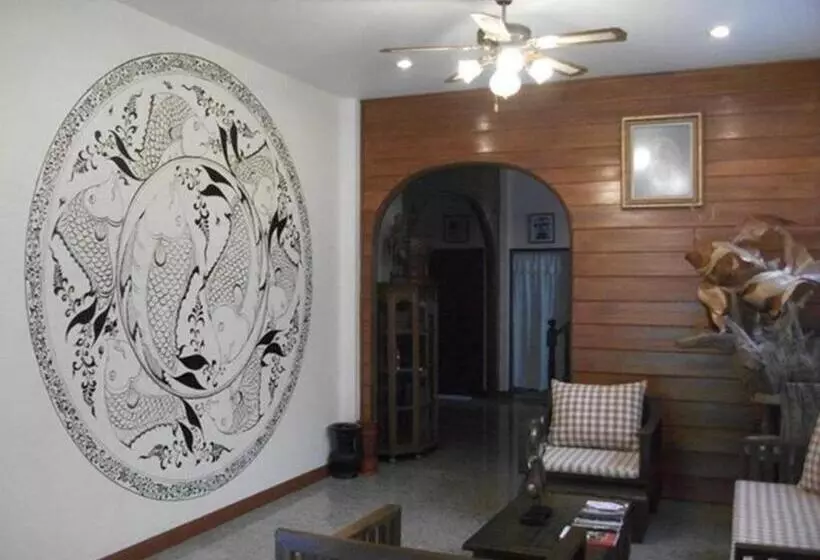 Hotelli Wake Up At Muang Kao Boutique