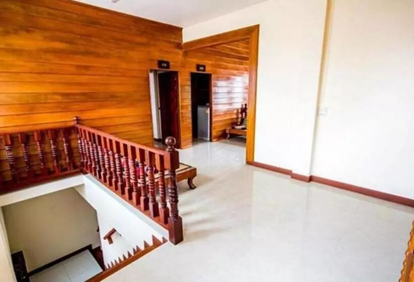 Hotelli Wake Up At Muang Kao Boutique