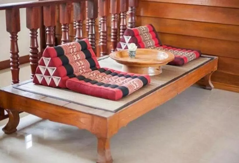 Hotelli Wake Up At Muang Kao Boutique