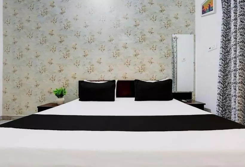 Hotelli O Tulsi Palace
