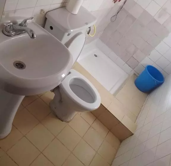 پانسیون Lucia Guest House Lungi