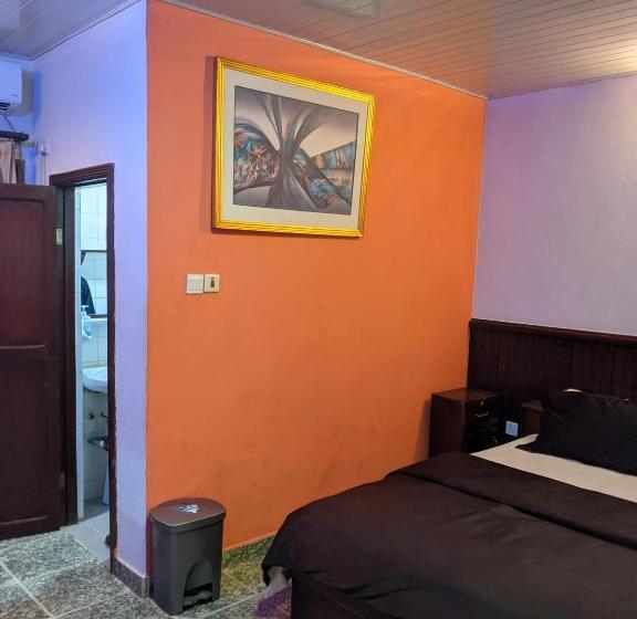 膳宿费 Lucia Guest House Lungi