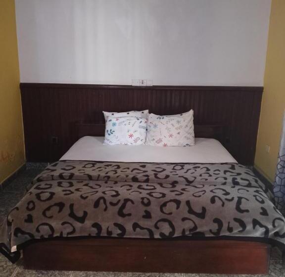 膳宿费 Lucia Guest House Lungi