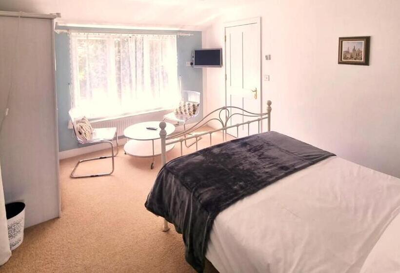 펜션 Oak Tree Rooms Ltd