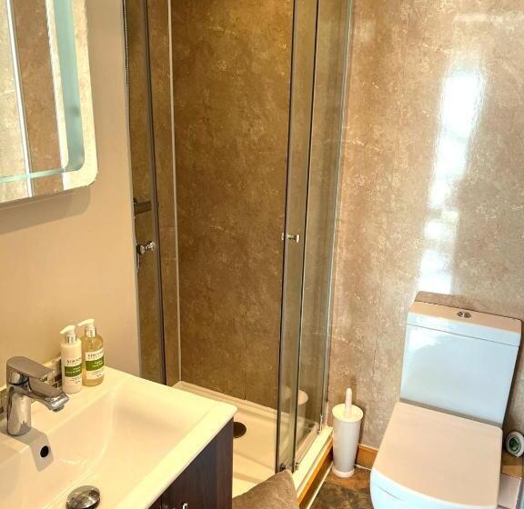 펜션 Oak Tree Rooms Ltd