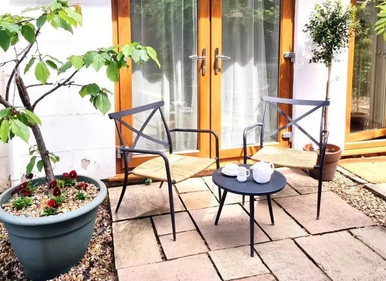 ペンション Oak Tree Rooms Ltd