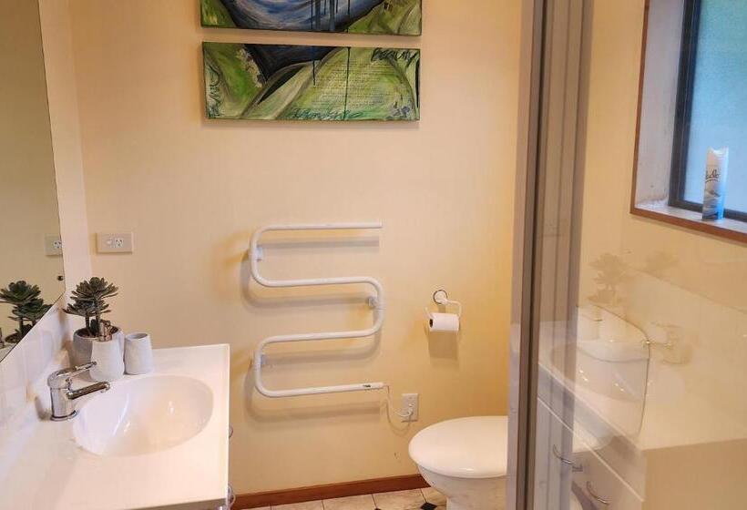 פנסיון Paddock To Hutt