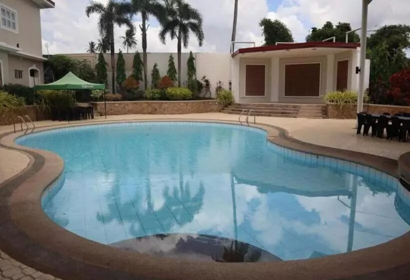 Primus Hotel And Resort