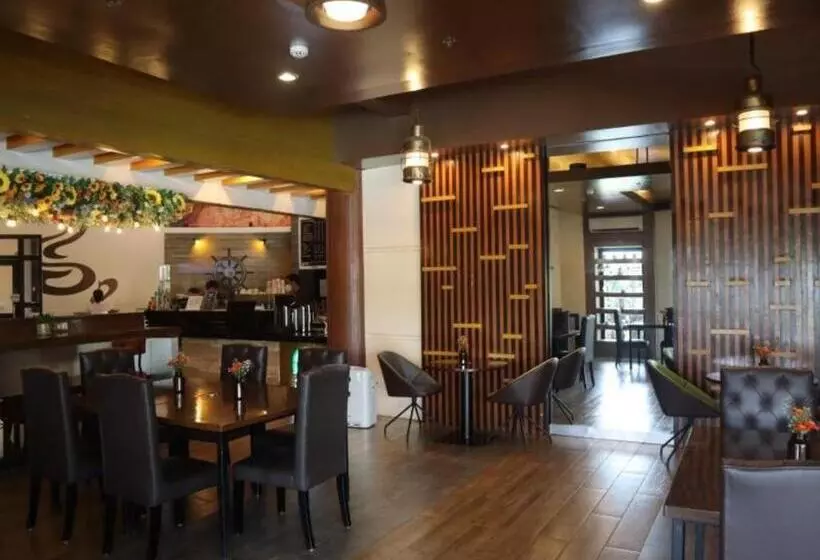 Primus Hotel And Resort