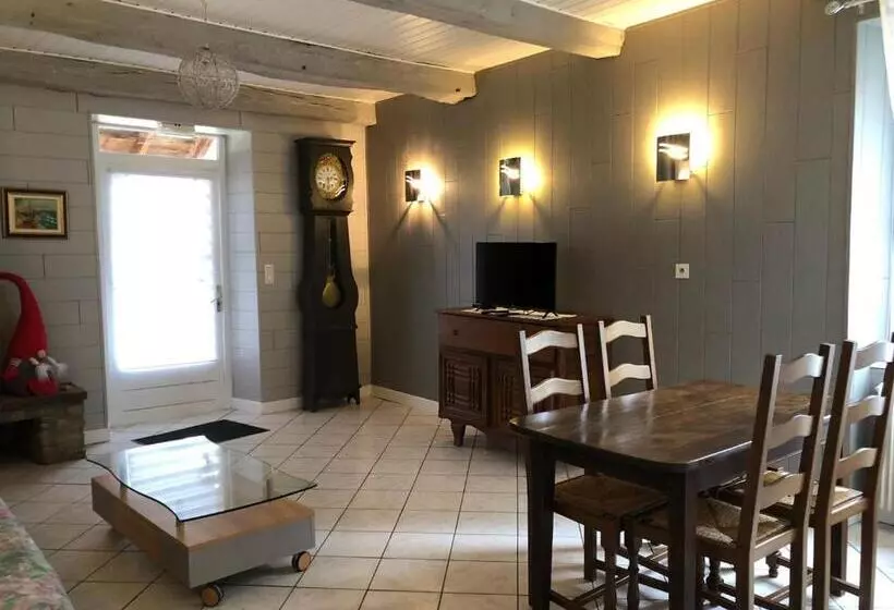 Aamiaismajoitus (B&B) Aux Berges Du Doubs