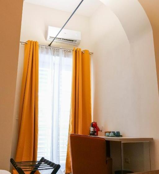 تختخواب و صبحانه Rooftop Parthenopeo Contemporary Rooms