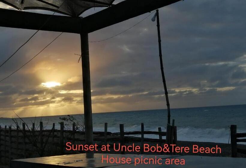 민박 Uncle Bob&tere Beachfront House