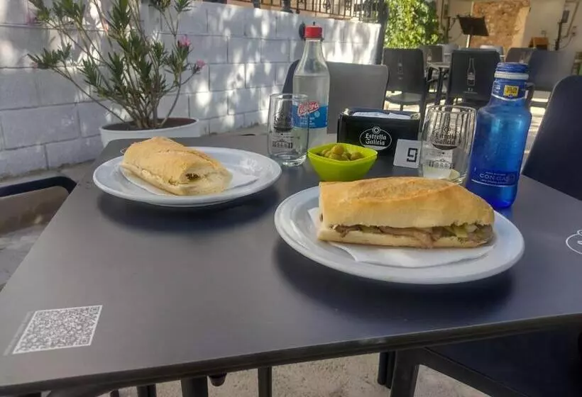 El Albergue De Jalance