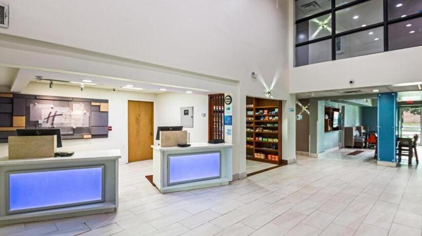 Holiday Inn Express Hotel & Suites Columbus