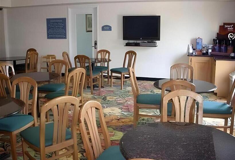 Holiday Inn Express Hotel & Suites Columbus