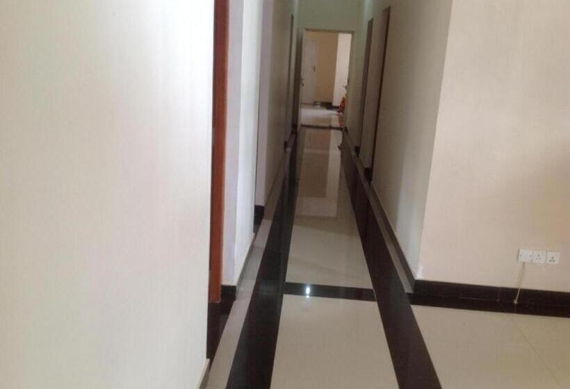 فندق Araliya Blue Beach View