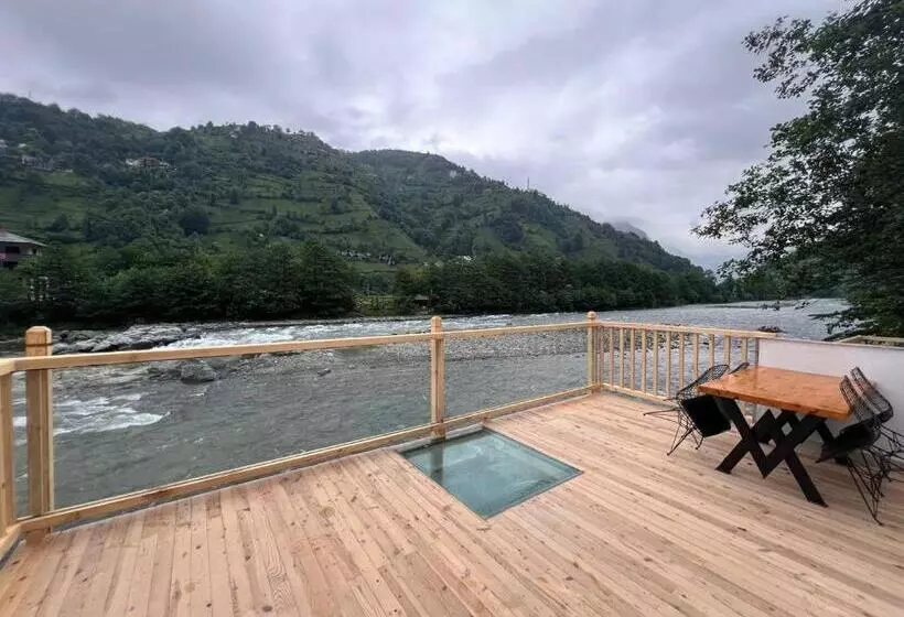 Hotelli Ayder Vip River