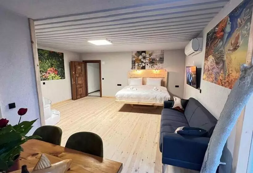 Hotelli Ayder Vip River