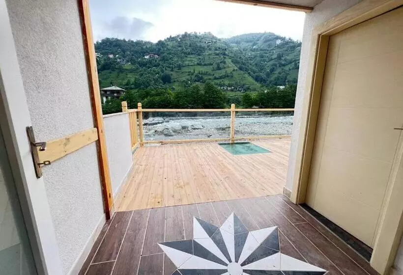 Hotelli Ayder Vip River