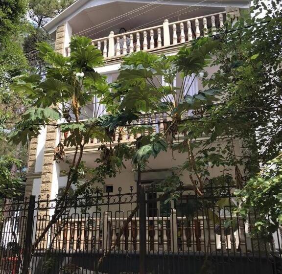 هتل Karakum Villa