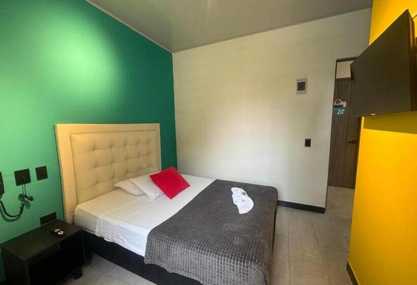 Otel Kasa 5ta Frente Al Estadio