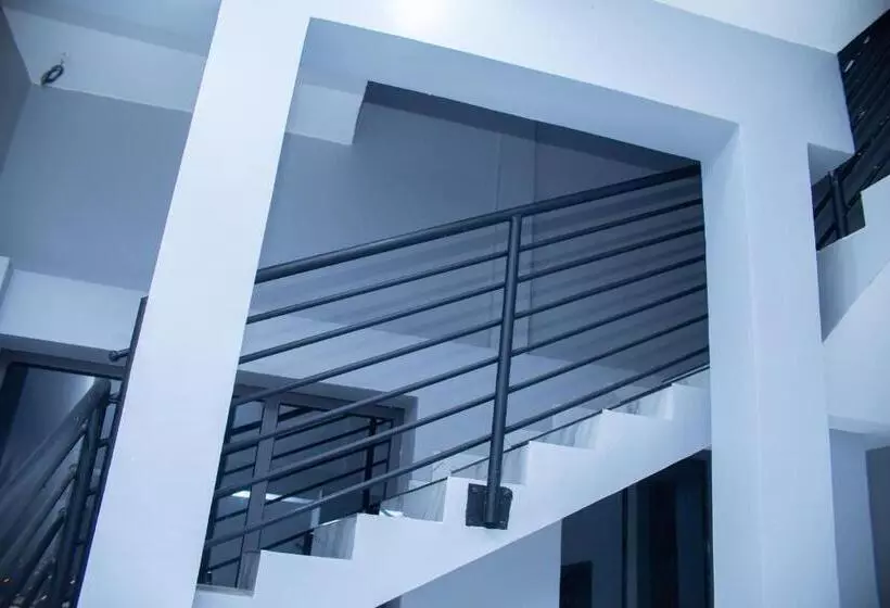 Hotelli L57 Suites