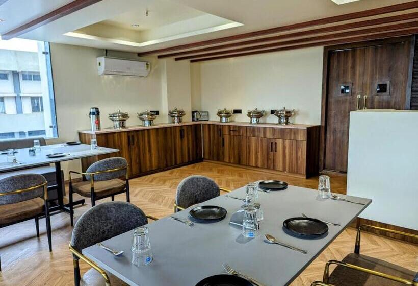 酒店 Majestic By Nxtjen Hospitality