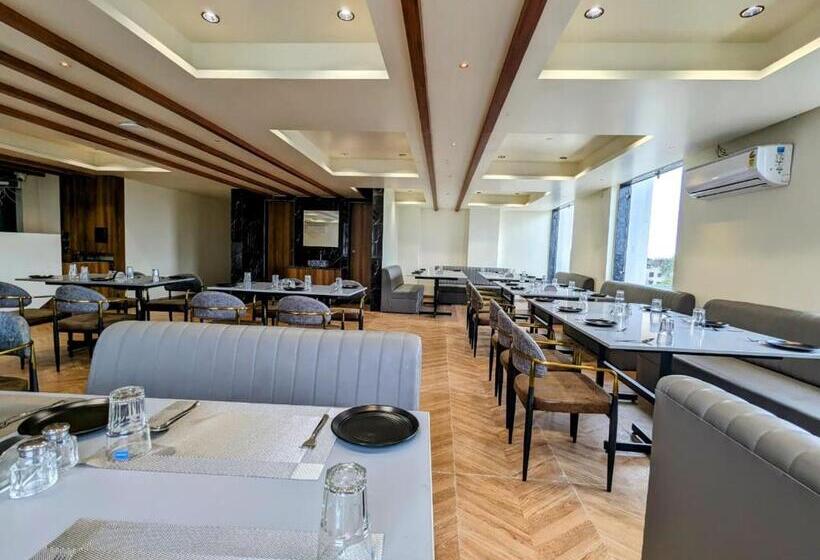 酒店 Majestic By Nxtjen Hospitality