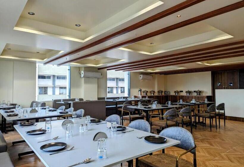 酒店 Majestic By Nxtjen Hospitality