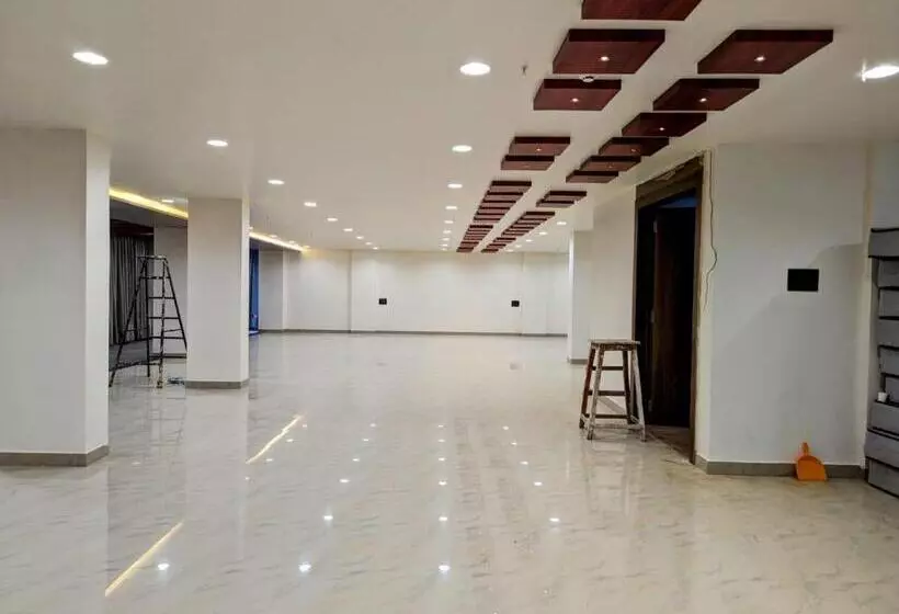 Hotelli Majestic By Nxtjen Hospitality