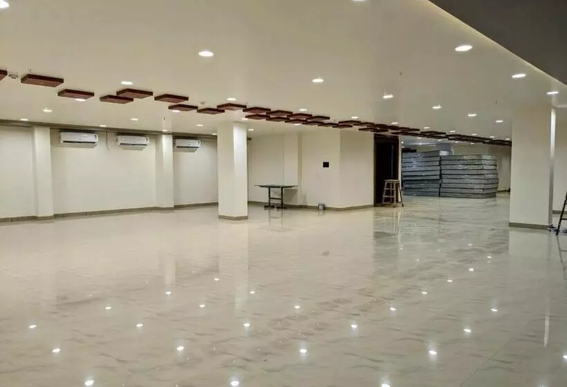 Hotelli Majestic By Nxtjen Hospitality