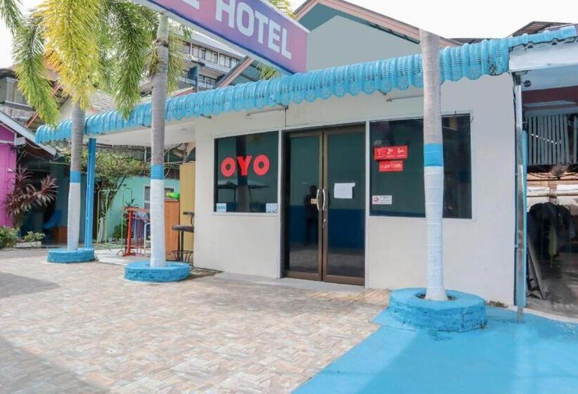 Hotel Oyo 681 Paradise